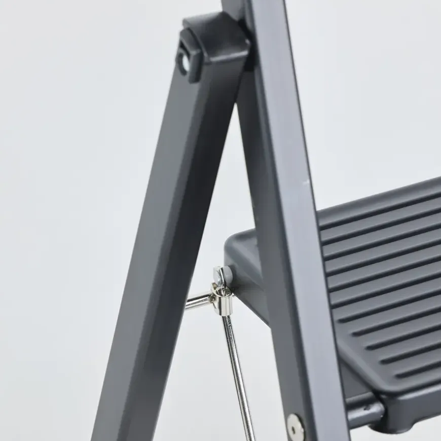 Altrex huishoudtrap Giant 2 treden zwart