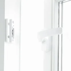 AXA Raamsluiting design met nok rechts wit