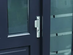 AXA Veiligheidsbeslag Smal met kerntrekbeveiliging SKG-3 sterren voordeur 72 mm