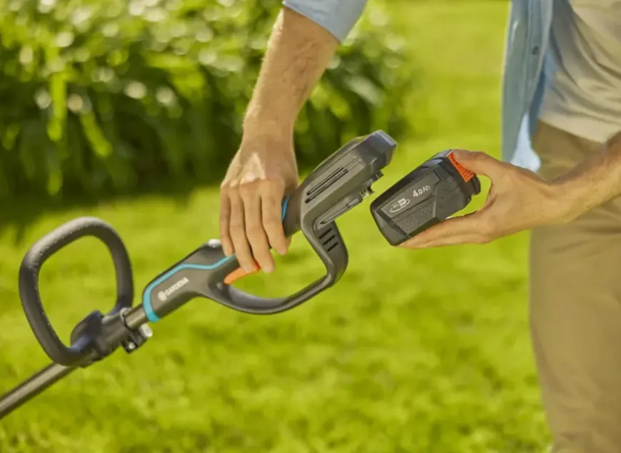 Gardena 18V grastrimmer PowerTrim 30 cm incl. 2.0Ah accu + lader