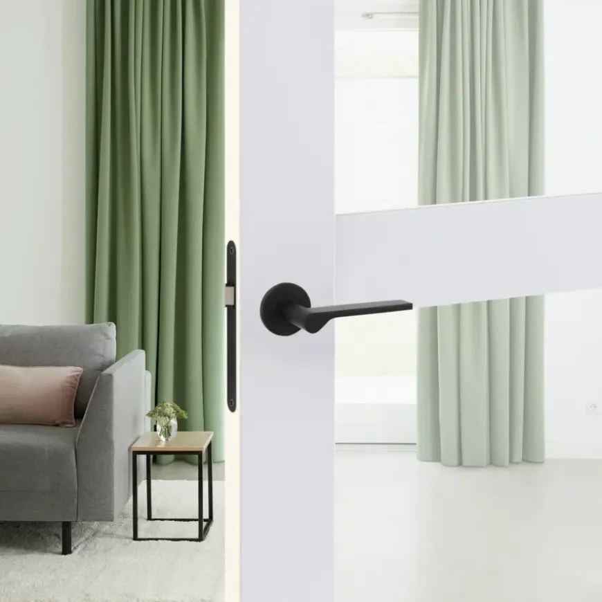 Karwei deurkruk set Warwick rond rozet zwart RVS