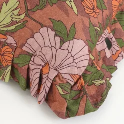 Geen Kussen bloem d.bruin - l67xb47xh10cm