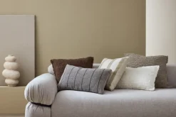 Geen Kussen geribbeld taupe 55 x 35 cm