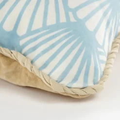 Geen Kussen licht blauw - l55xb35xh10cm