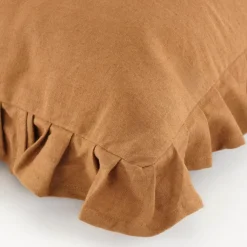 Geen Kussen ruffled l.bruin - l55xb35xh10cm