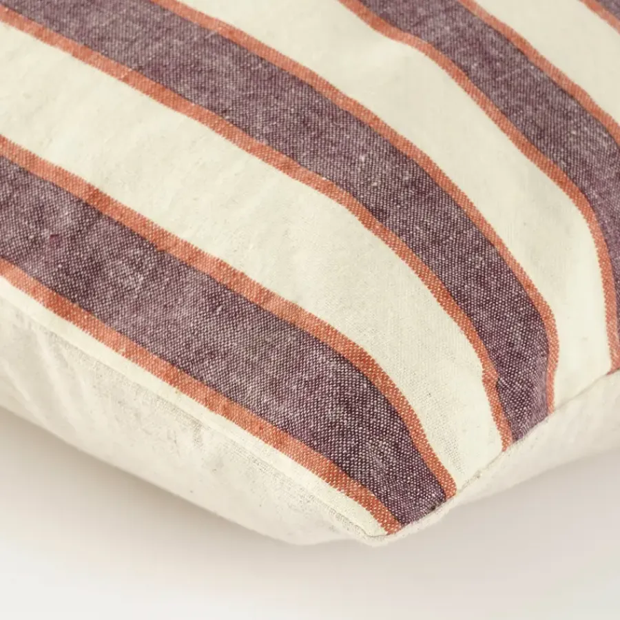 Geen Kussen streep d.bruin - l55xb35xh10cm