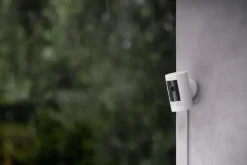 Ring Stick Up Camera Plug-in Wit