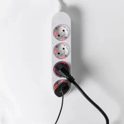 Shelly Power Strip 4 Gen4 slimme stekkerdoos & energiemeter WiFi Zigbee Matter wit (4-kanalen)
