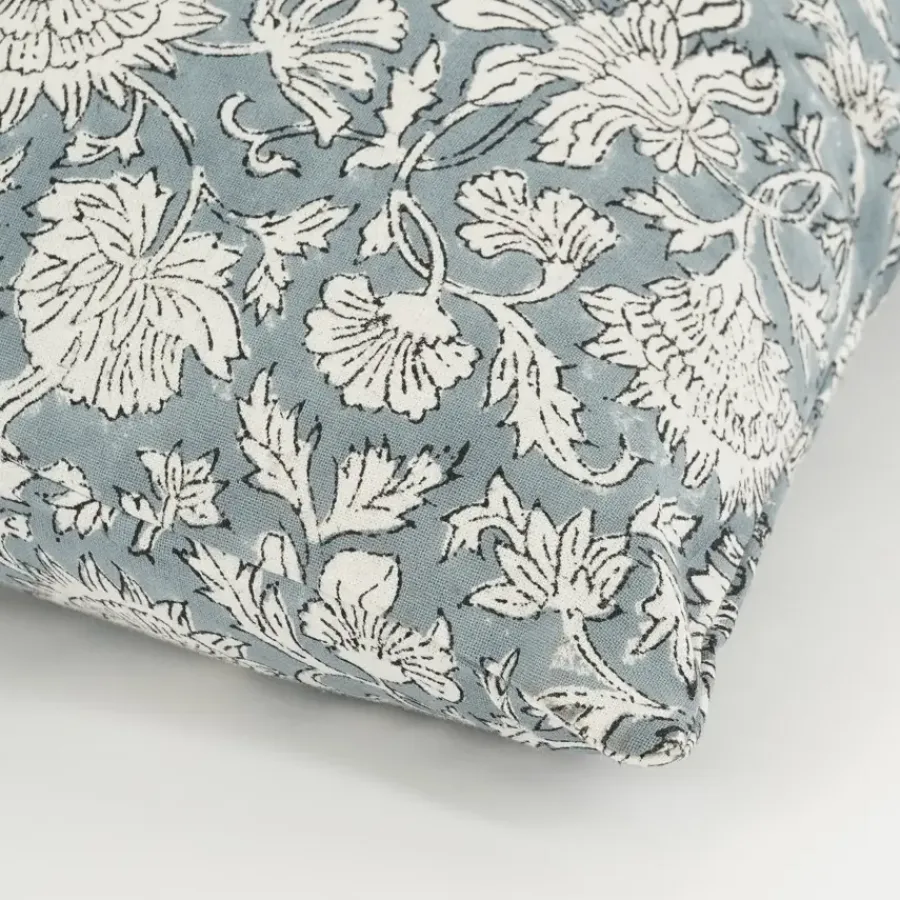 Geen Sierkussen bloemen blauw - l45xb45xh10cm