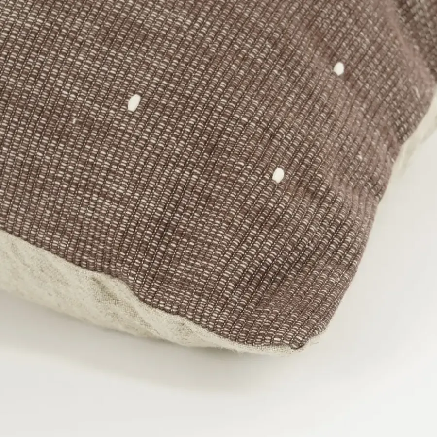 Geen Sierkussen stip donker bruin - l55xb35xh10cm