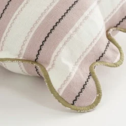Geen Sierkussen strepen licht roze - l55xb35xh10cm