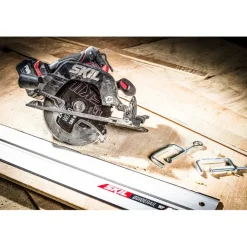 SKIL 2610S01668 Geleiderail voor cirkelzaag 1400mm (2x 70mm) incl. klemmen