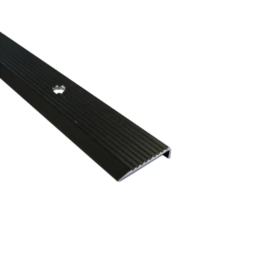 Geen Trapkant aluminium mat zwart dr 25x6x1000x1.6mm