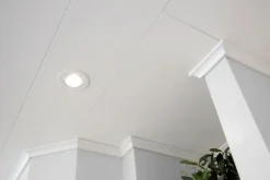 Wand-en plafondpaneel MDF Ecoline wit 130x20 cm, dikte 7 mm 3,64 m²